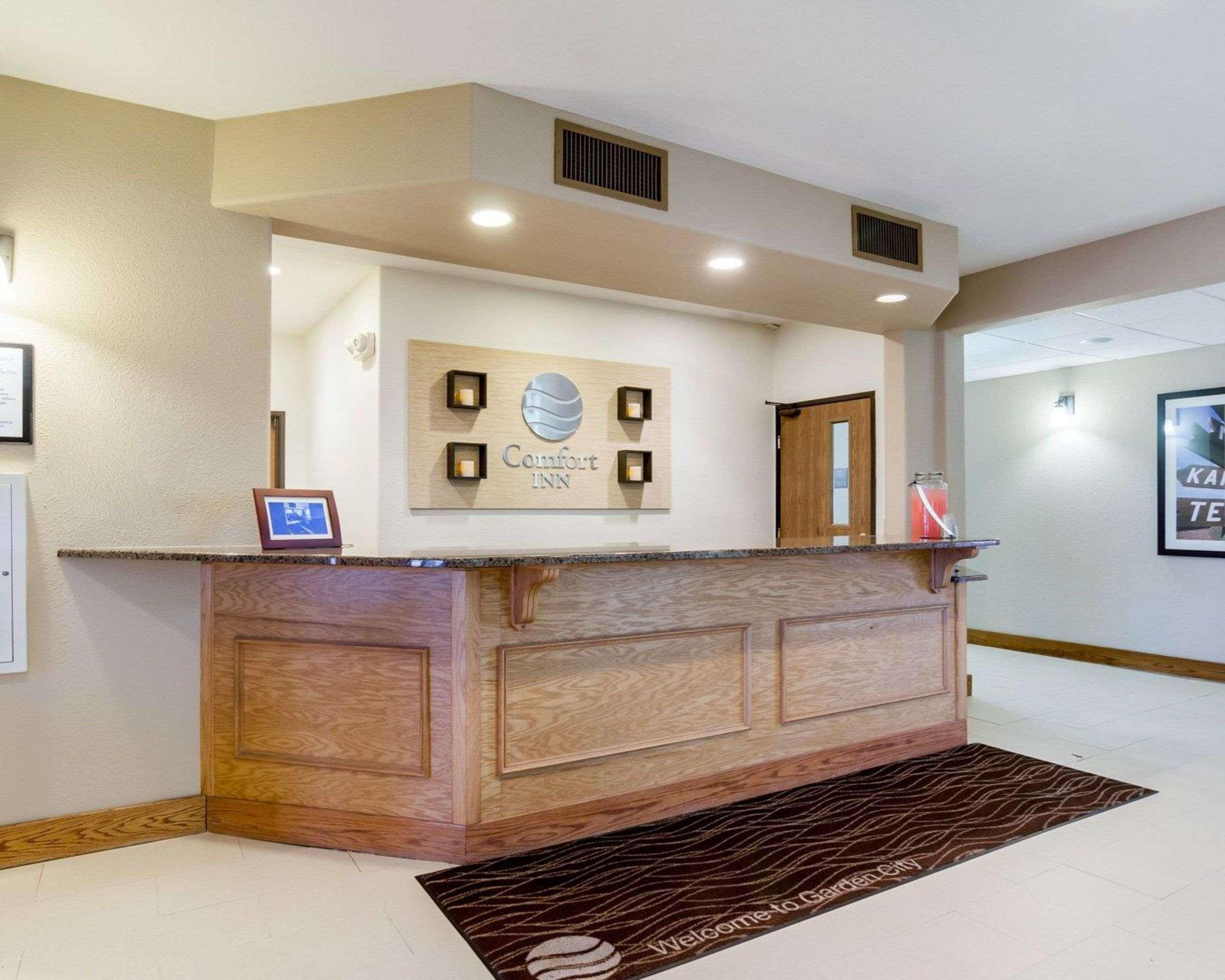 Comfort Inn Garden City Bagian luar foto