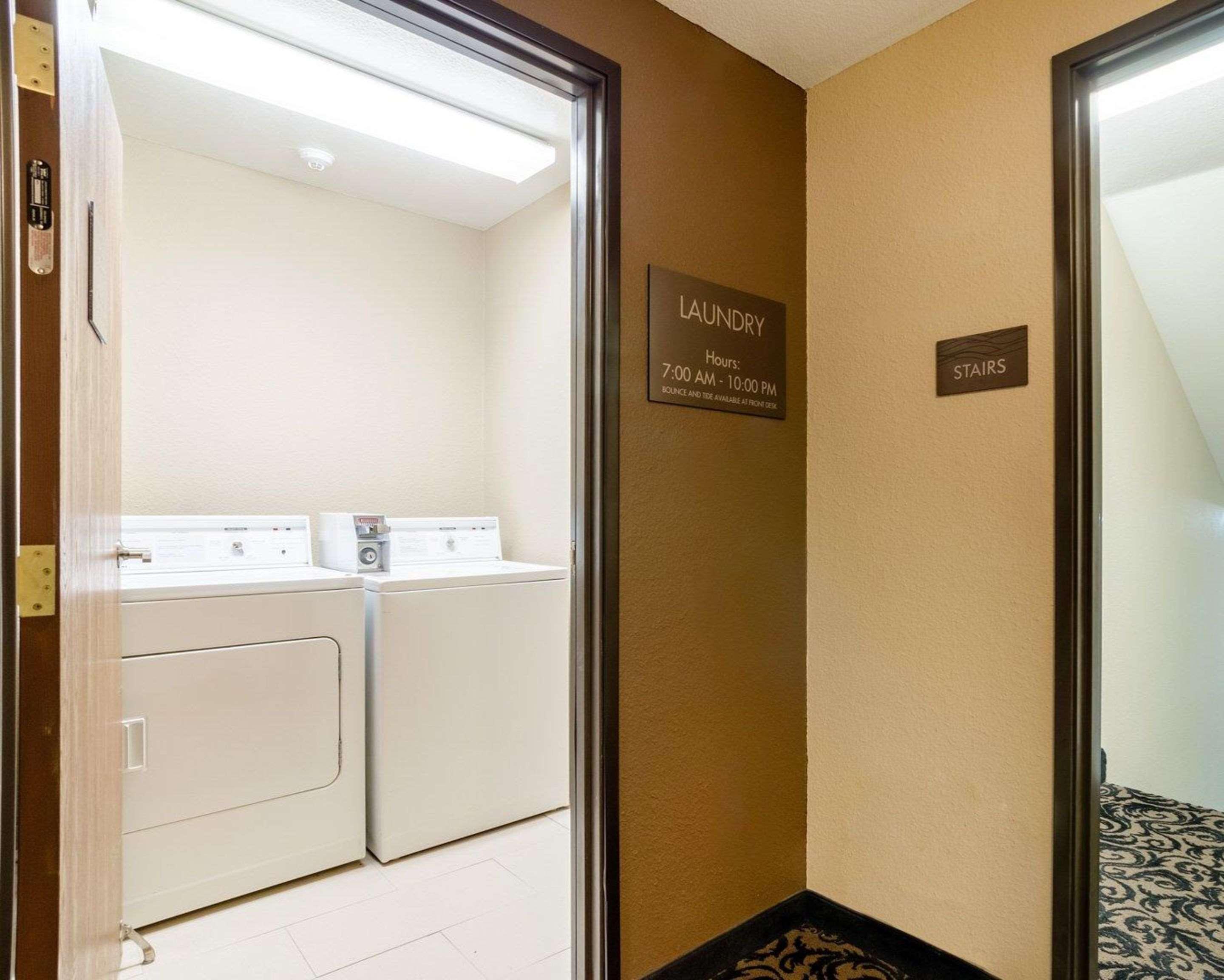 Comfort Inn Garden City Bagian luar foto