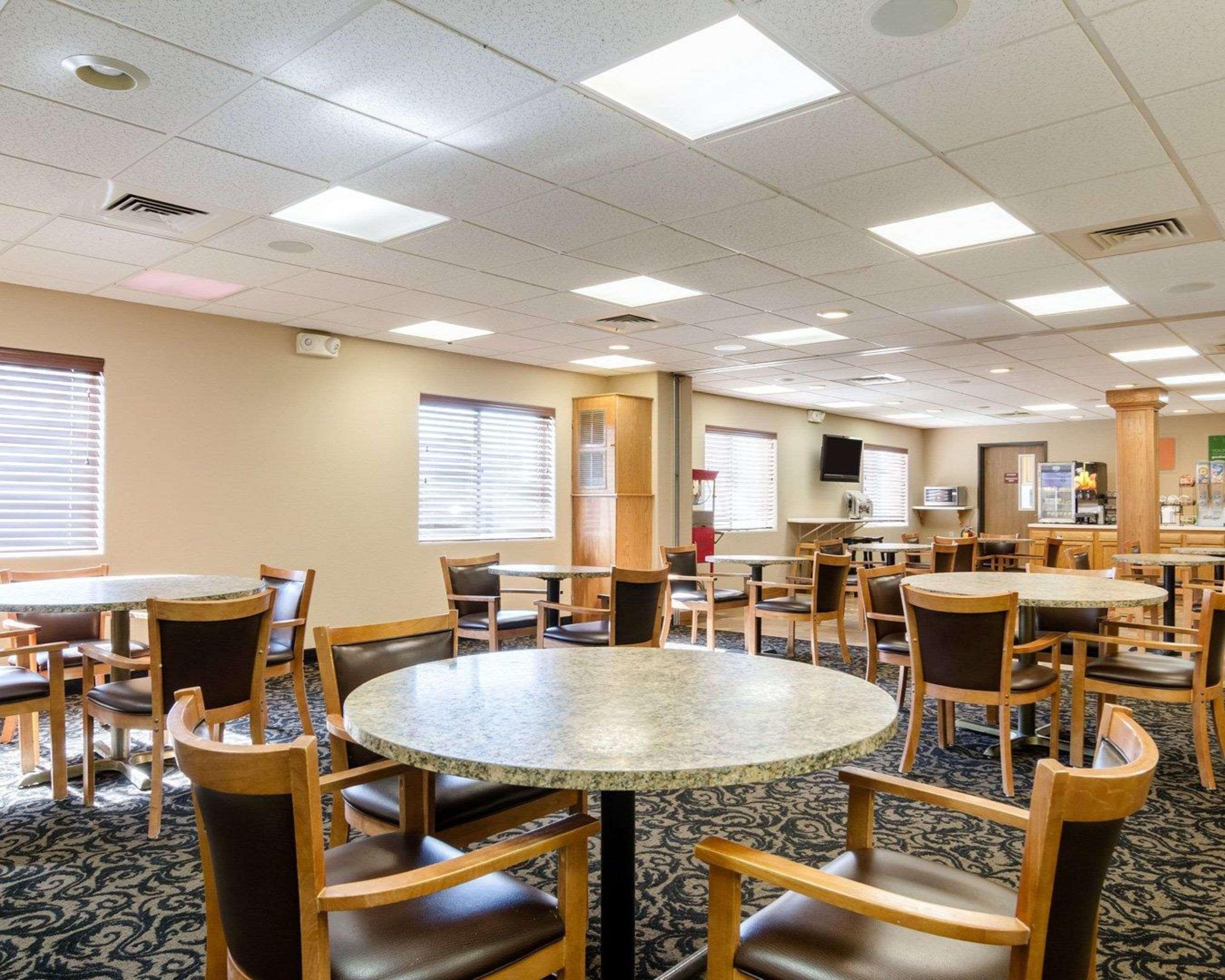 Comfort Inn Garden City Bagian luar foto