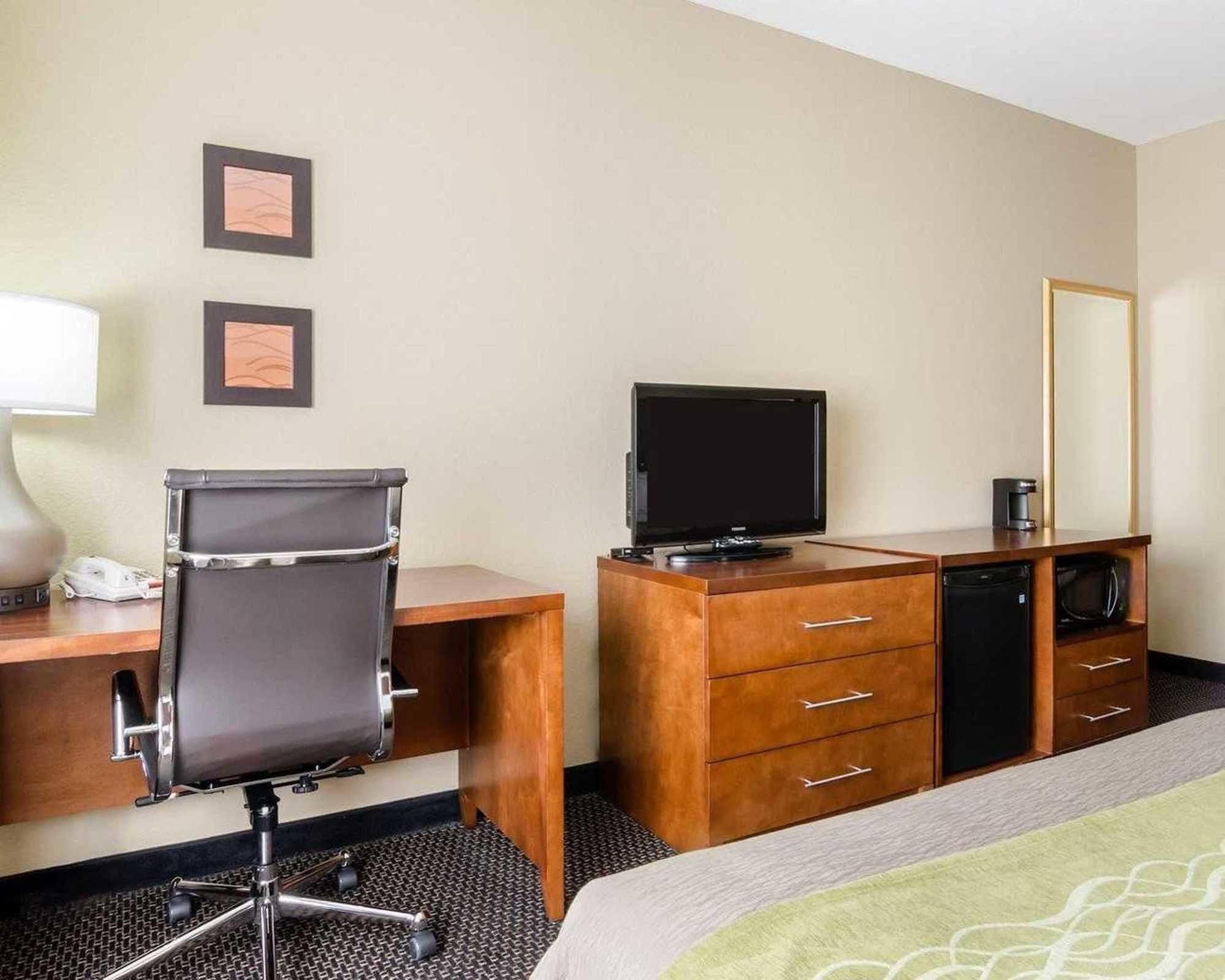 Comfort Inn Garden City Bagian luar foto